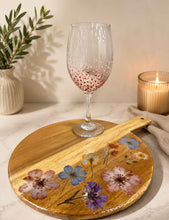 06.05.2026 (7pm)- Pressed Flower Resin Board & Wine Glass
