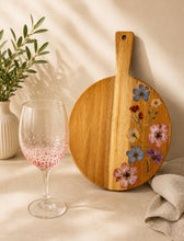 06.05.2026 (7pm)- Pressed Flower Resin Board & Wine Glass