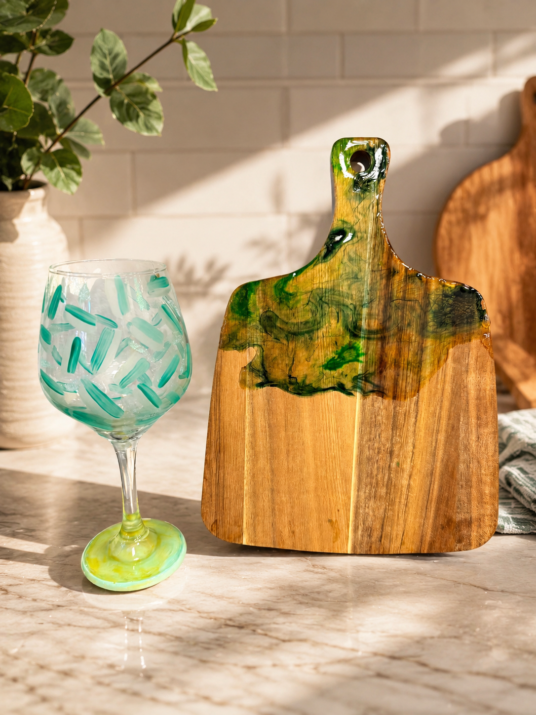 10.17.2026 (6pm)- Resin Board & Wine Glass