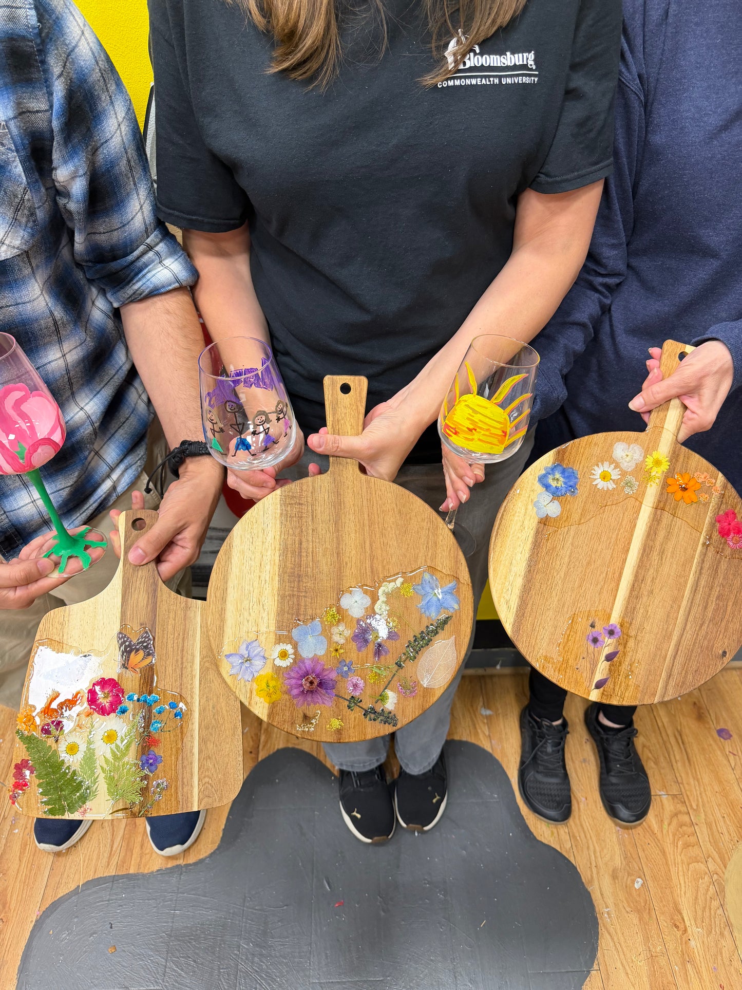 11.18.2026 (6:30pm)- Wine Wednesday: Pressed Flower Resin Board or Coasters & Wine Glass