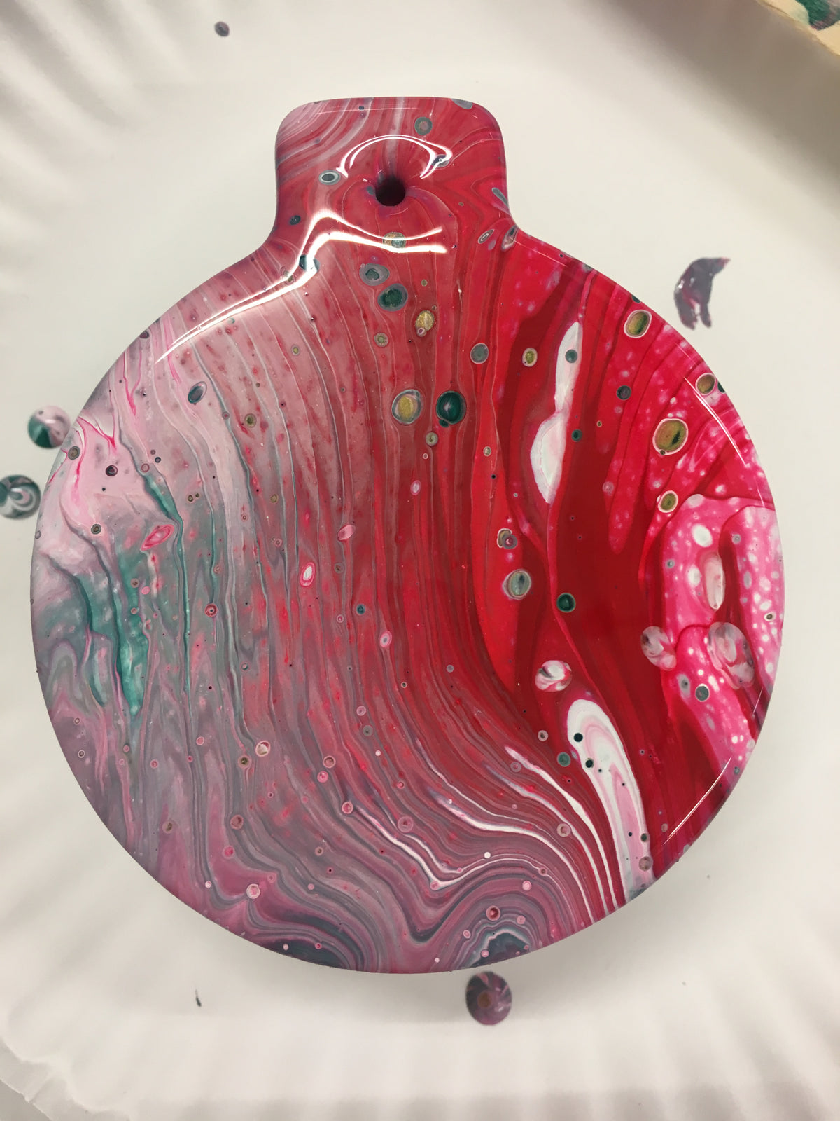 12.03.2026 (6:30pm)- Fluid Art Ornament Set
