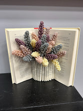 10.09.2025 (7pm)- Try It Thursday: Floral Book Folding
