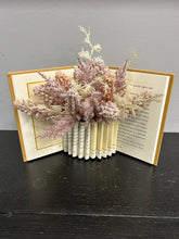 10.09.2025 (7pm)- Try It Thursday: Floral Book Folding