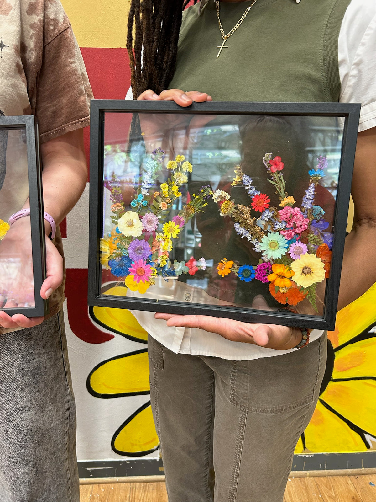 10.24.2026 (6pm)- Pressed Flowers Frames